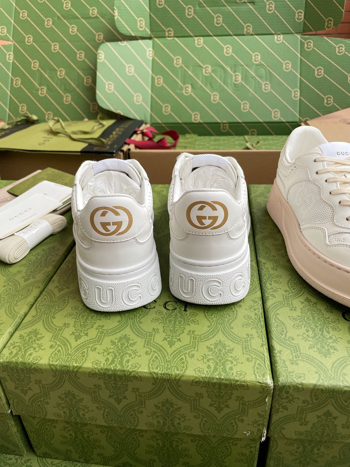 GG 26 Sneaker White Calfskin 632891