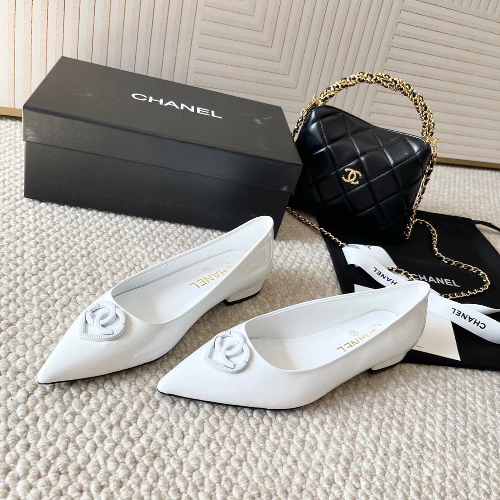 Chanel 2026 Pump With Heart-shaped Buckle Black Patent Leather 787140