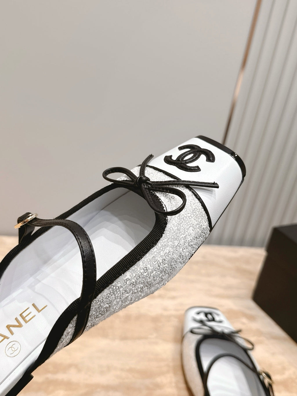 Chanel 2026 Glitter Mulle 10mm Calfskin 899076