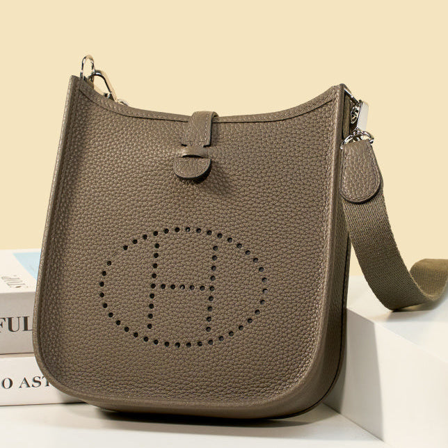 High-end Hermes 2026 Evelyne Bag 17cm Taurillon Clemence Leather 2