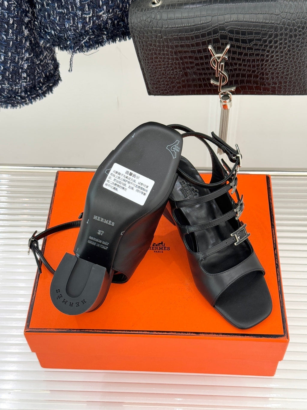 HM 26ss Peep Toe Sandals 65 Black Sheepskin 642766