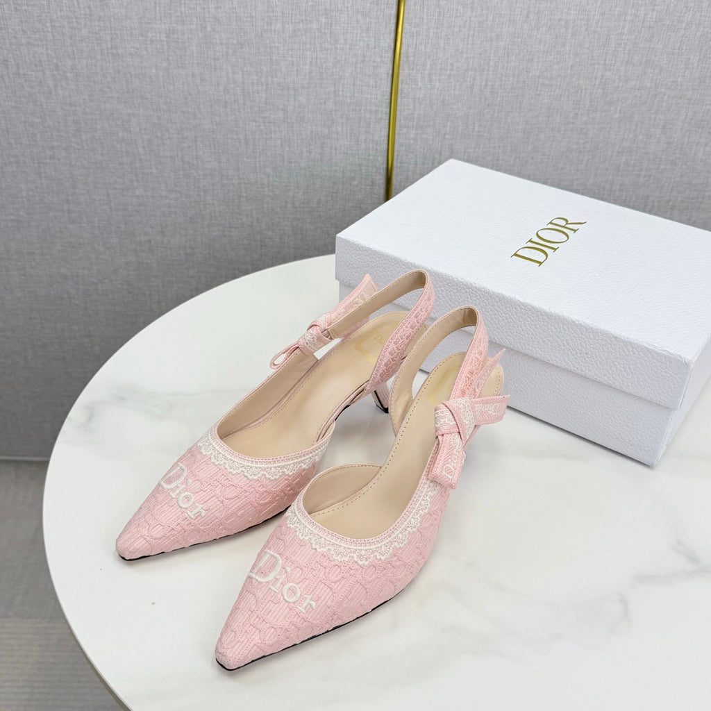 CD 26 Embroidered Slingback 65 Pink Canvas 620370
