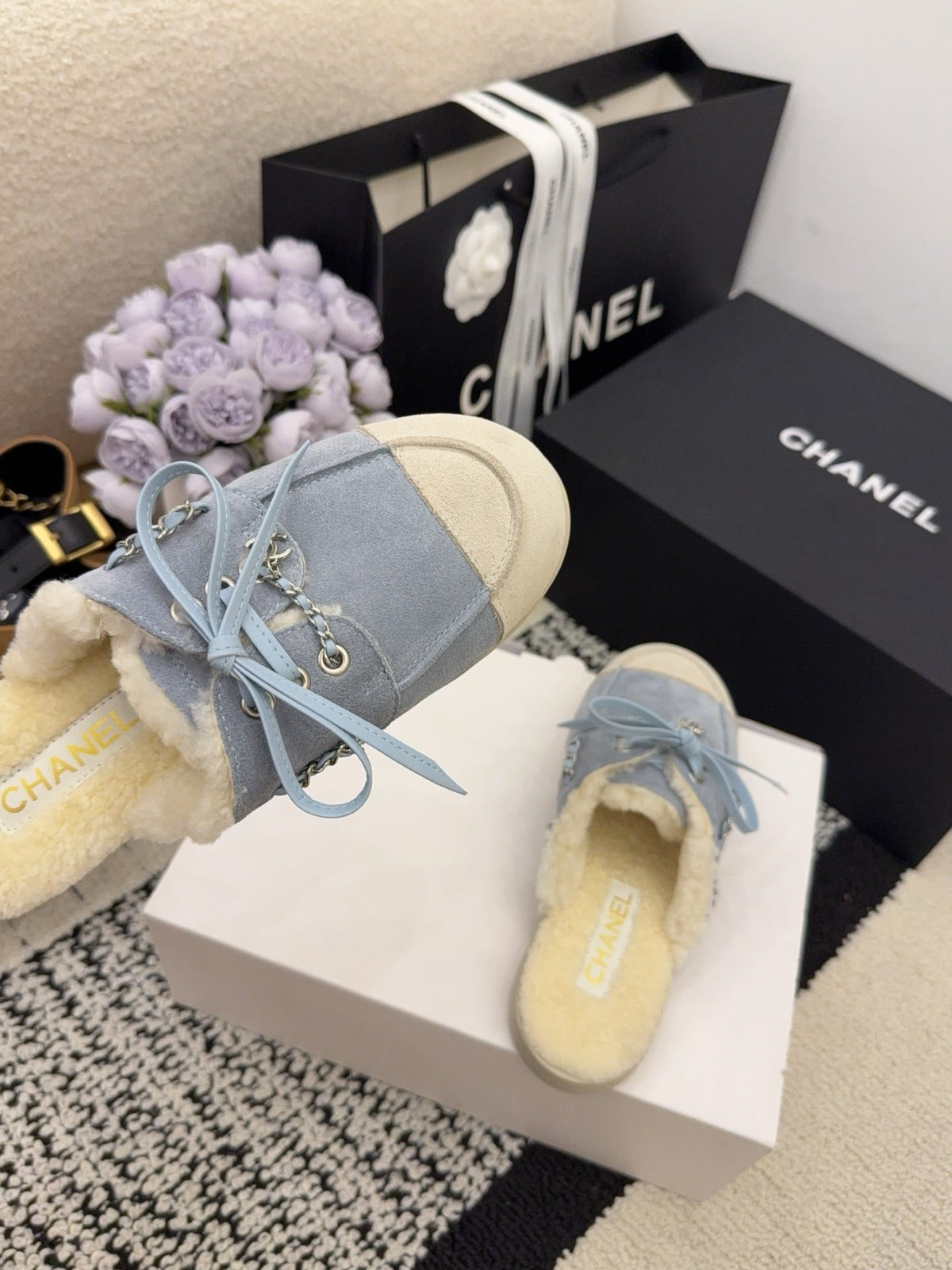 CC 26 Shearling Slip-on Loafer Blue White Suede Wool 588716