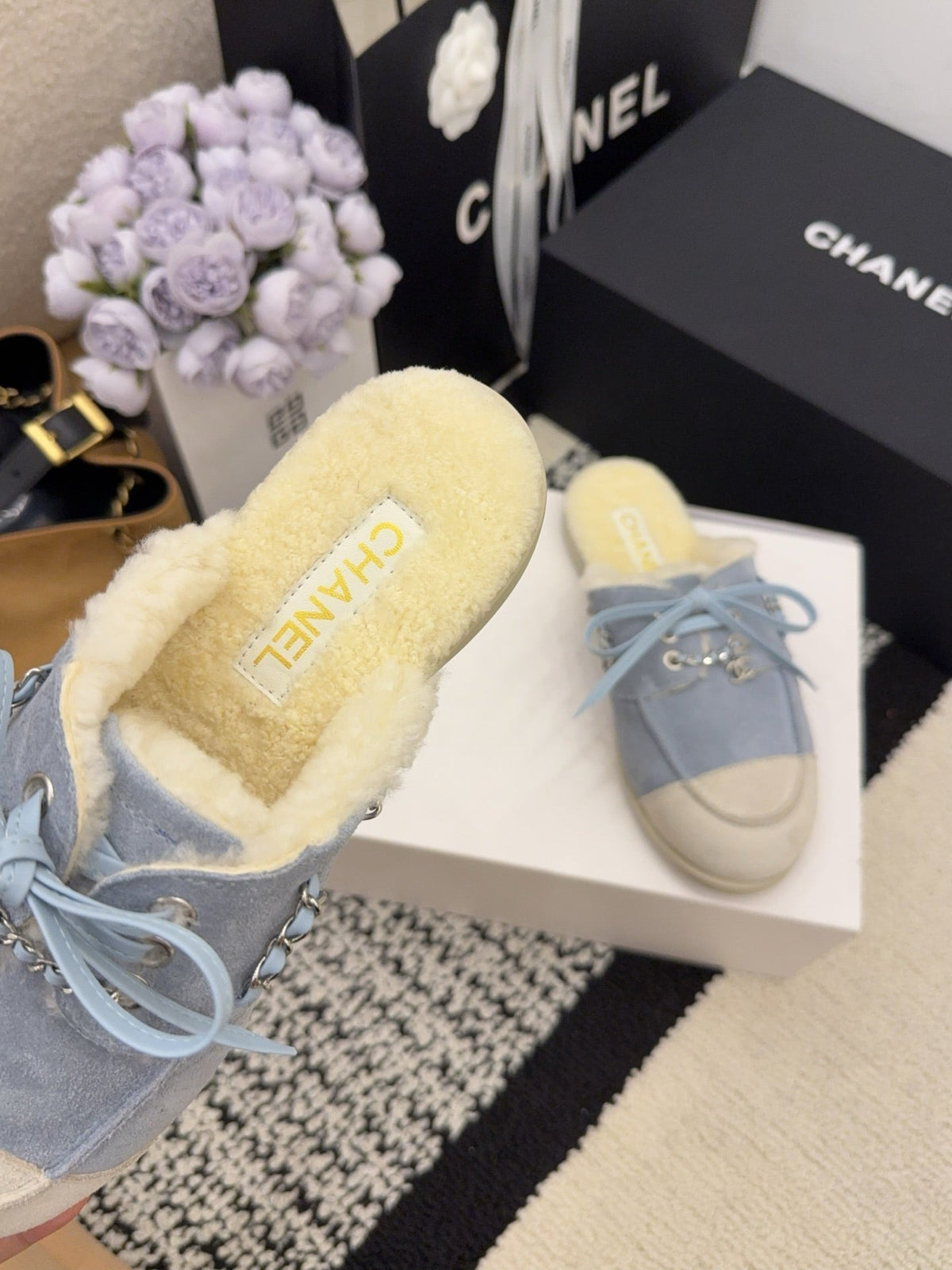 CC 26 Shearling Slip-on Loafer Blue White Suede Wool 588716