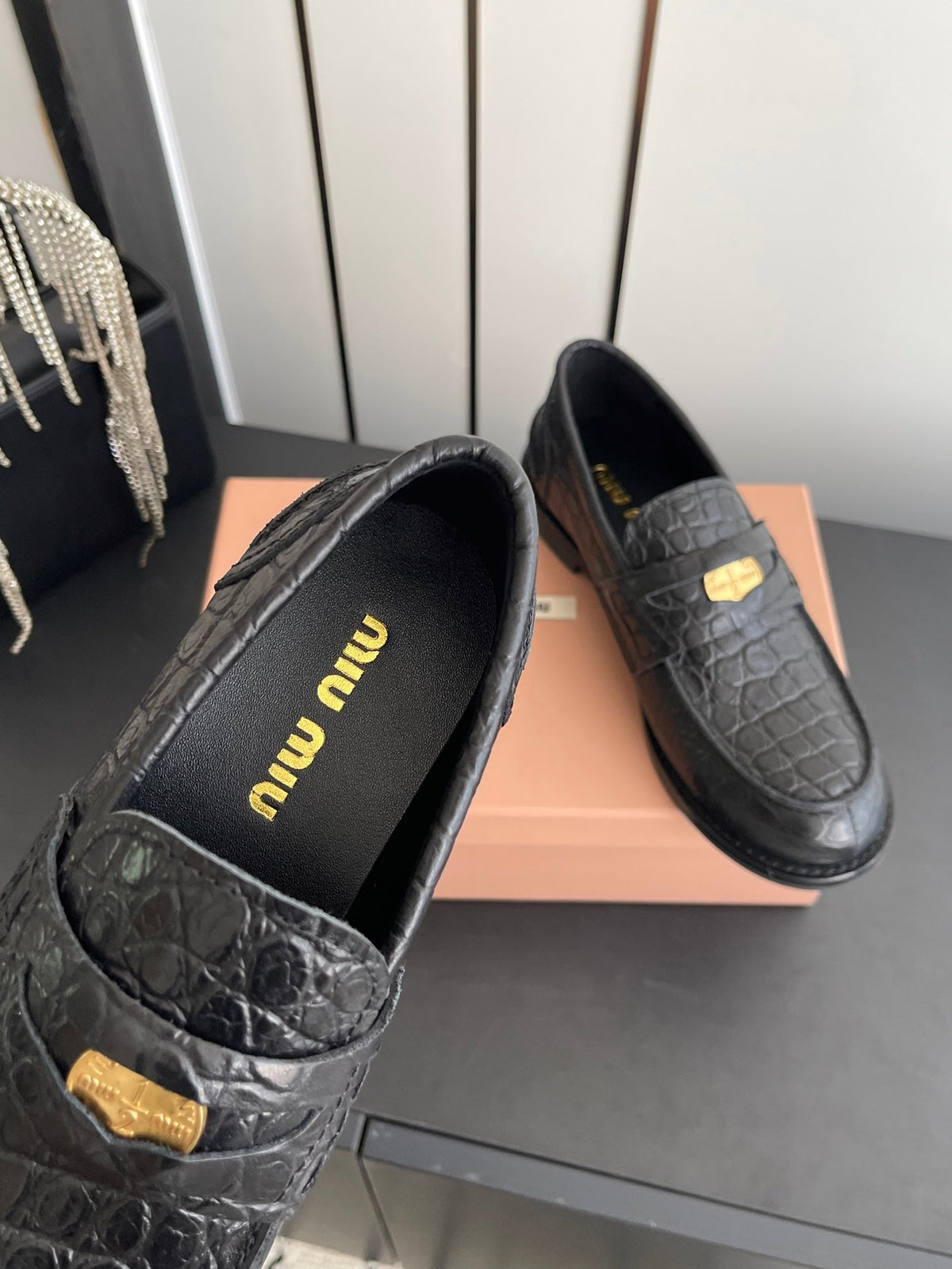 MIU 26 Casual Loafers Black Crocodile Embossed Calfskin 631625