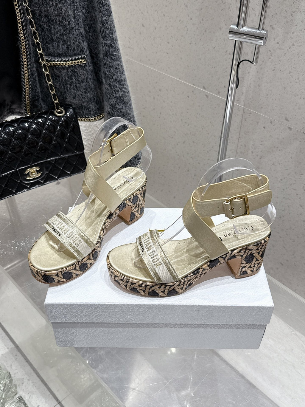 CD 26s Platform Sandal 70 Gold Champage Cowhide 636362