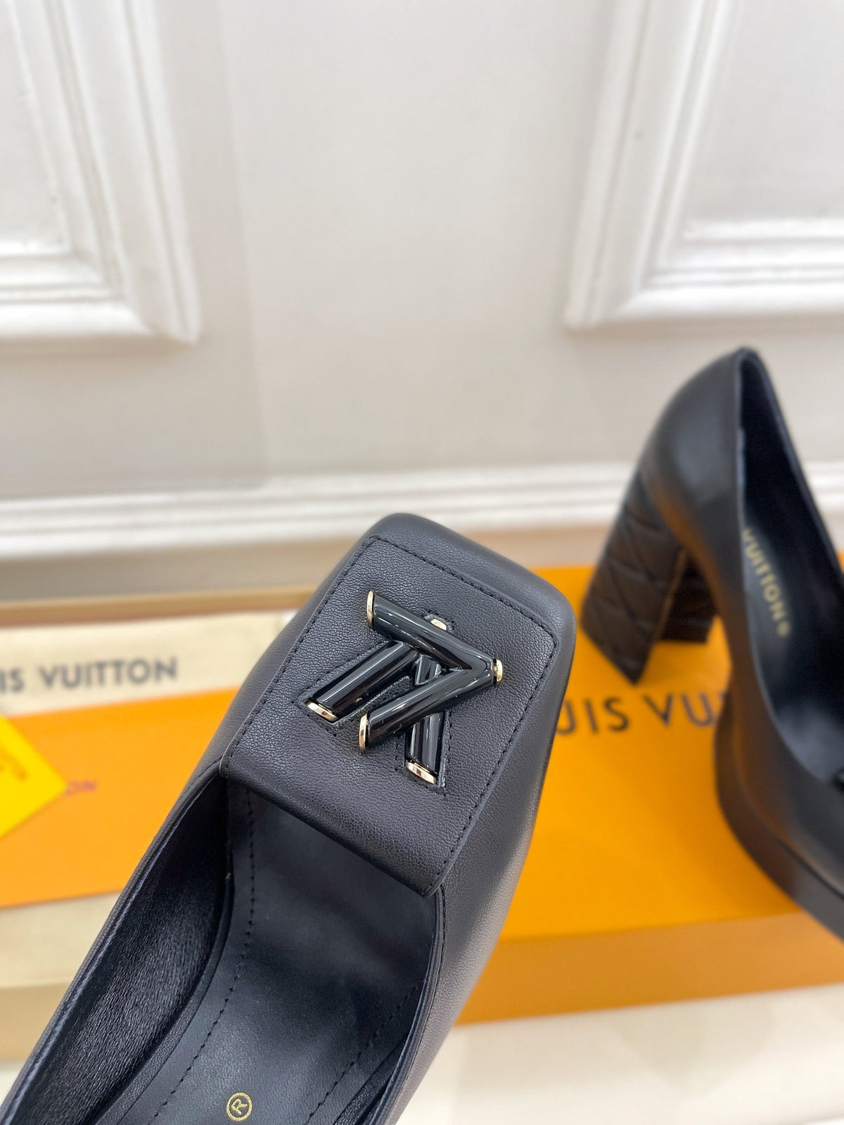 SHAKE MARY JANE HIGH HEEL 12 CM IN BLACK CALFSKIN